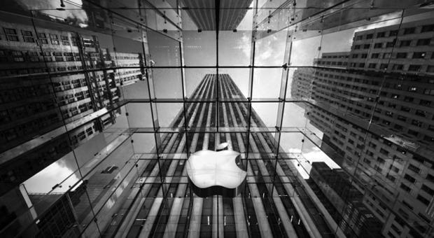 Apple намерена «сдавать» своих пользователей спецслужбам