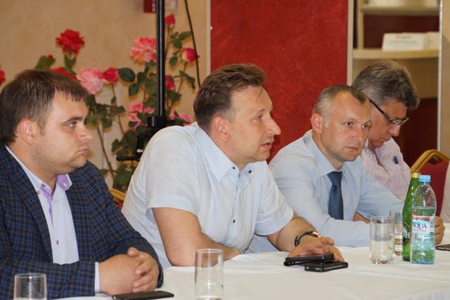 В подмосковном Краскове чиновники, эксперты и общественники обсудили проблемы экологии